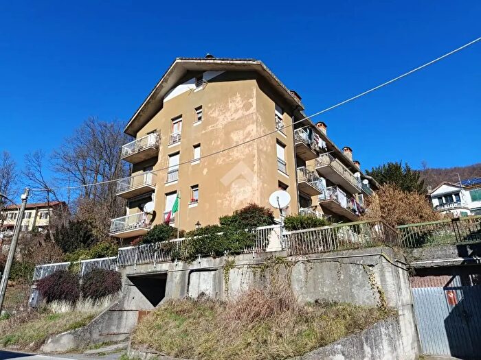 Appartamento con 5 locali in vendita in Via Avosso, Casella