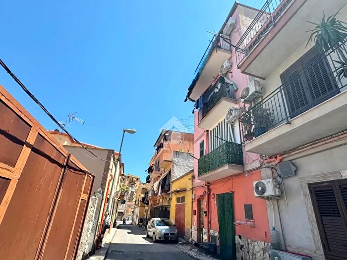 Appartamento bilocale in vendita in Vicolo Schifaudo, Palermo