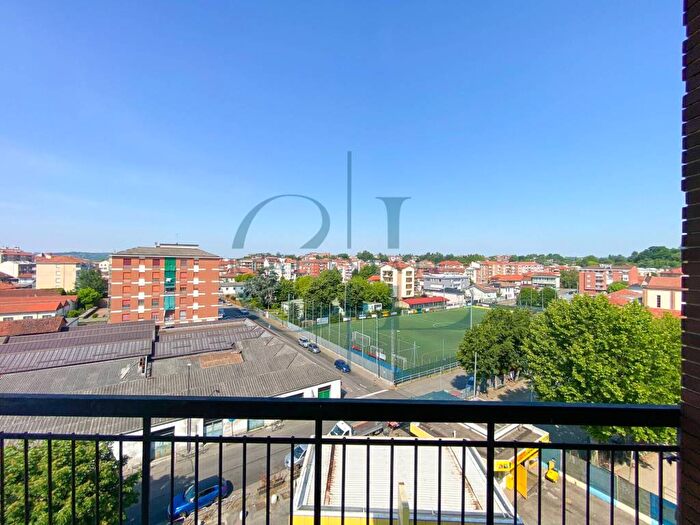 Appartamento trilocale in vendita in Corso Casale, Collina Volta, Asti