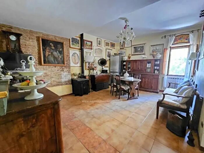 Appartamento trilocale in vendita in Zona Centro, San Gimignano