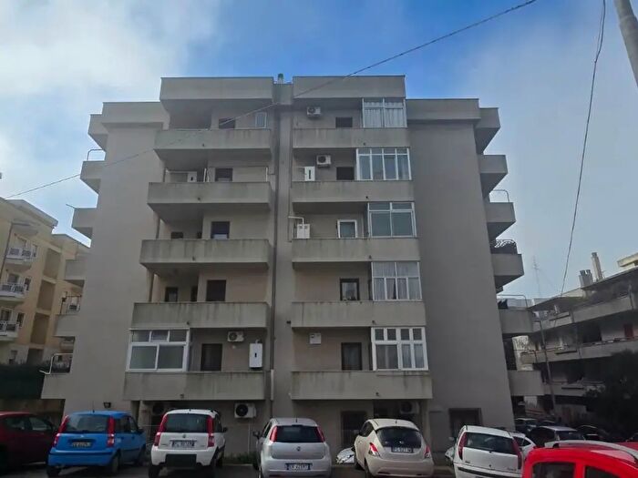 Appartamento trilocale in vendita in Via MdEnghien, Martina Franca