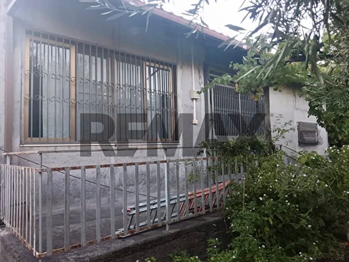 Casa con 6 locali in vendita in Via Antico Palmento, Ragalna