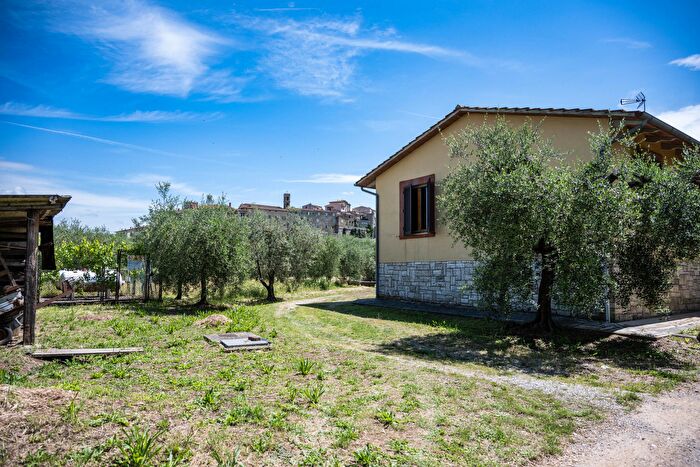 Casa con 7 locali in vendita in Via degli Interrati, Rapolano Terme