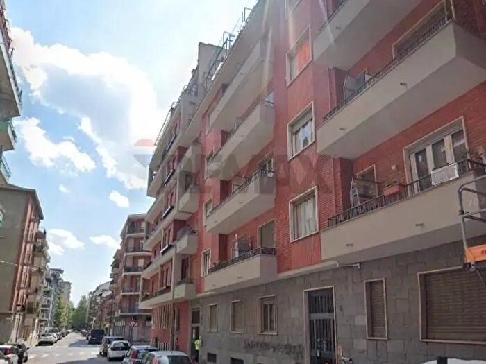 Appartamento trilocale in affitto in Via Ogliaro, Torino