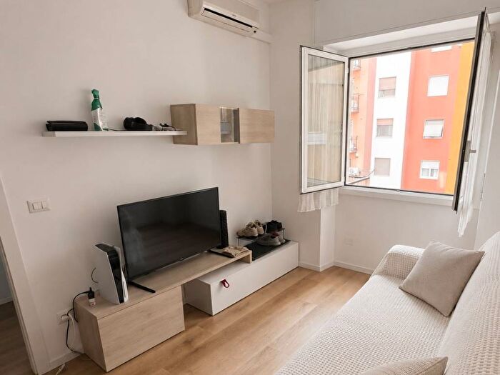 Appartamento monolocale in affitto in Via Meloria, Monte Rosa Lotto, Milano