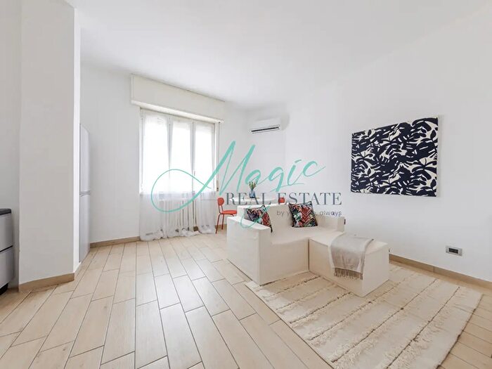 Appartamento trilocale in vendita in Via Giuseppe Giusti, Sesto San Giovanni