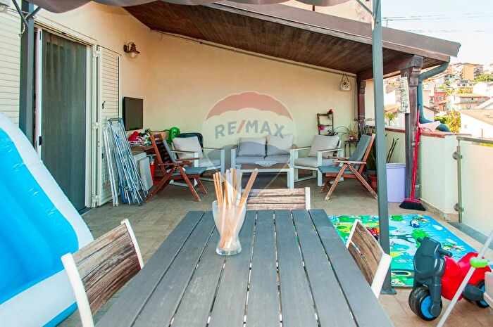 Appartamento con 5 locali in vendita in Via Sebastiano Catania, Catania