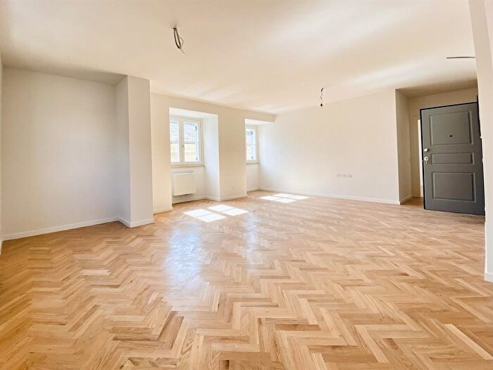 Appartamento trilocale in vendita in Albano Laziale