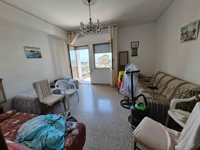 Appartamento quadrilocale in vendita in Via Razionale, Lamezia Terme