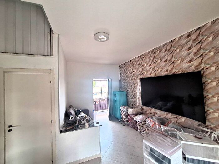 Appartamento trilocale in affitto in Calata Capodichino, Capodichino, Napoli