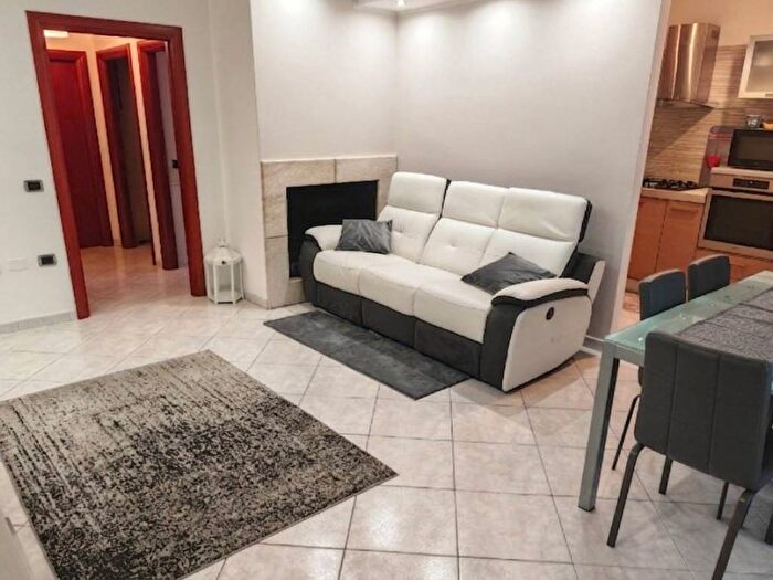 Appartamento trilocale in affitto in Via della Libertà, Soleminis