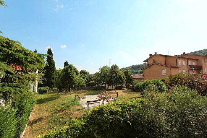 Appartamento quadrilocale in vendita in Via Danieli, Verona