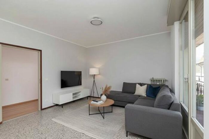 Appartamento trilocale in vendita in Via Vittorio Veneto, Songavazzo