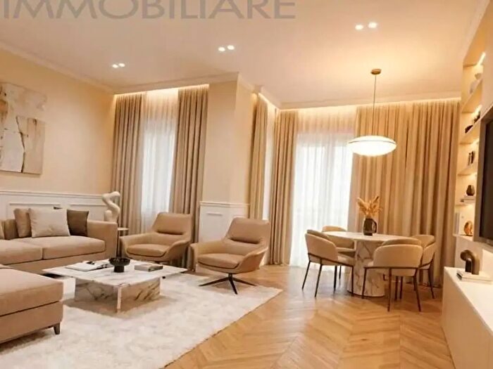 Appartamento trilocale in vendita in Via Messina, Milano