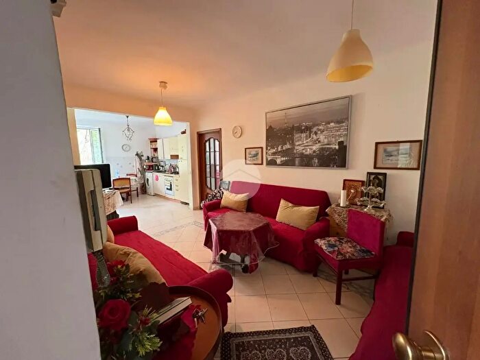 Appartamento quadrilocale in vendita in Piazza Vittorio Veneto, Genova