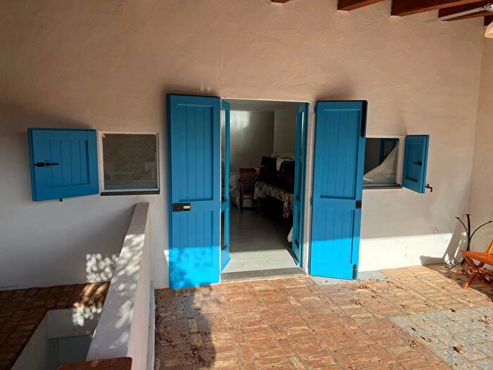 Casa quadrilocale in vendita in Località Spalmatore Snc, Carloforte