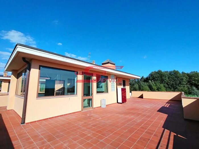 Appartamento quadrilocale in vendita in Massa E Cozzile