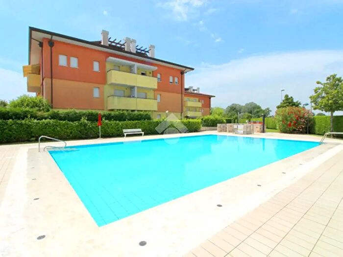 Appartamento trilocale in vendita in Viale degli Aironi, Caorle