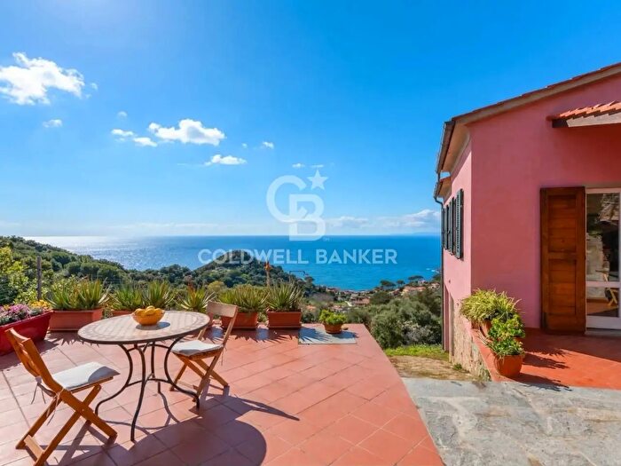 Casa con 5 locali in vendita in Via Sant'Assunta, Marciana
