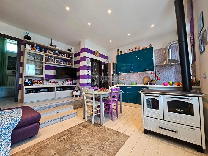 Appartamento quadrilocale in vendita in Via San Bernardino, Cremolino