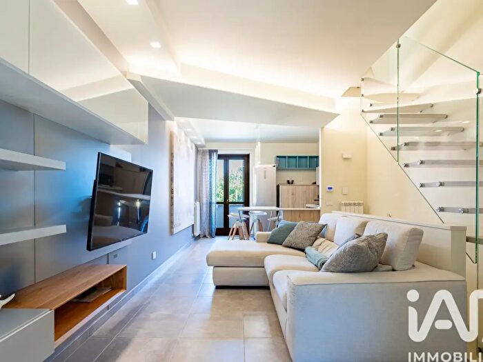Casa con 5 locali in vendita in Via Pietro Nenni, Osimo