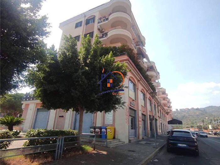 Appartamento bilocale in affitto in Viale Michelangelo, Rossano Stazione, CoriglianoRossano