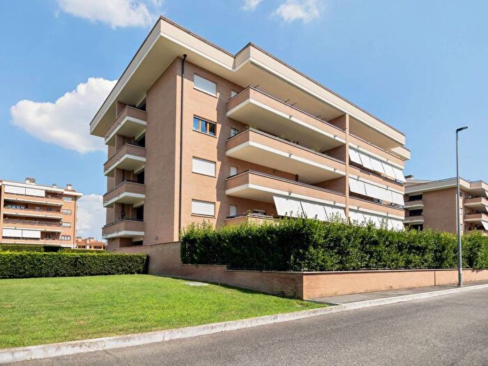 Appartamento trilocale in affitto in Via Carlo Muscetta, Bufalotta, Roma