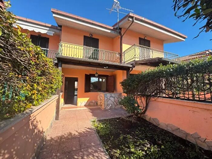 Casa quadrilocale in vendita in Via Giacomo Puccini, Labico