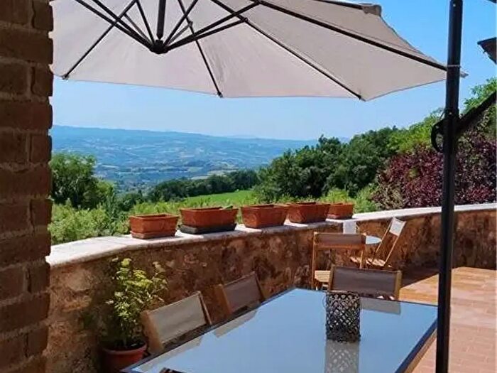Casa trilocale in vendita in PZza Umberto I, Gualdo Cattaneo
