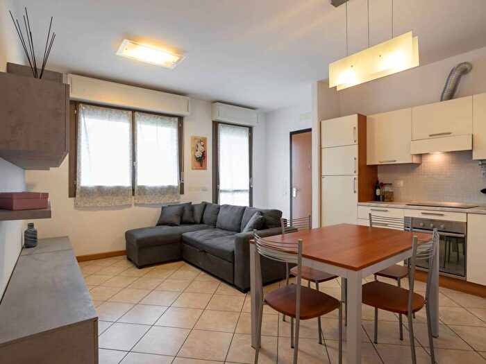 Appartamento bilocale in affitto in VIA SAN BERNARDINO, Lallio