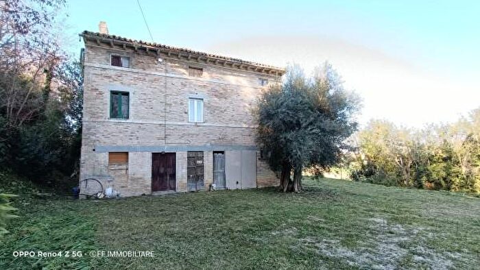 Casa con 6 locali in vendita in Strada Provinciale Corridoniana, Mogliano