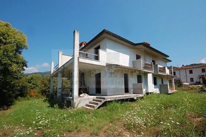 Casa con 6 locali in vendita in Via Nostra Signora, Camaiore