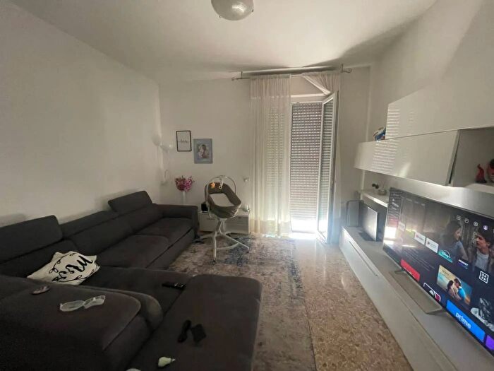 Appartamento trilocale in vendita in Modena