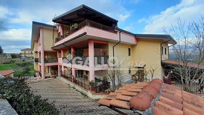 Appartamento trilocale in vendita in Via Croci Dipignano, Dipignano