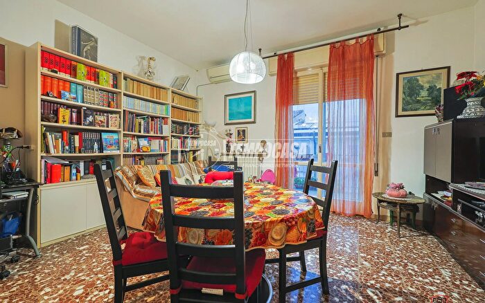 Appartamento trilocale in vendita in Via Marco Minghetti, Rimini