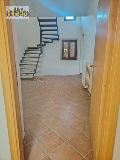 Casa con 8 locali in vendita in Contrada Tesino, Offida