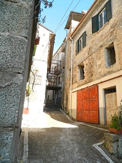 Casa quadrilocale in vendita in Via Giovinazzi Roccasecca, Roccasecca