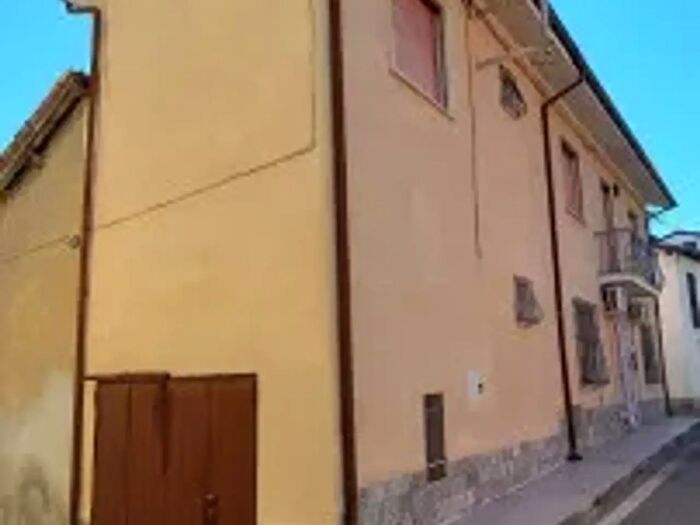 Casa quadrilocale in vendita in Cigognola