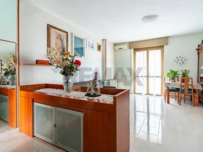 Appartamento trilocale in vendita in Via Pisa, Cologno Monzese