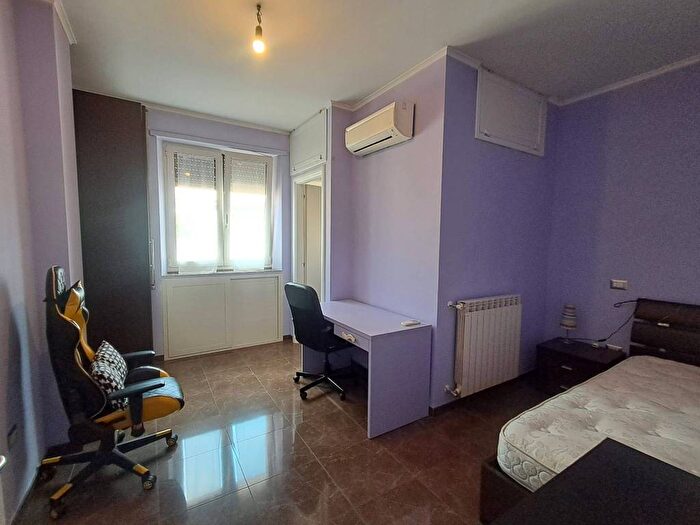 Appartamento bilocale in affitto in Via Publio Valerio, Cinecittà, Roma
