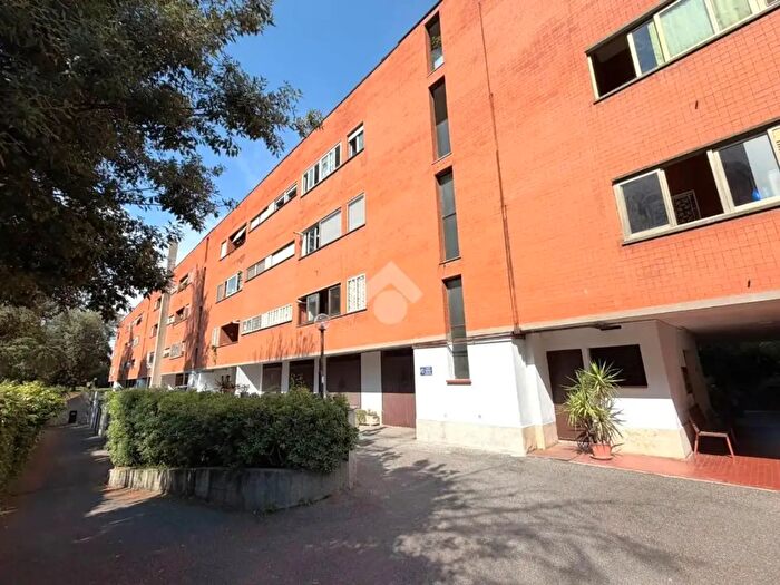 Appartamento con 5 locali in vendita in Via Ettore Arena, Roma