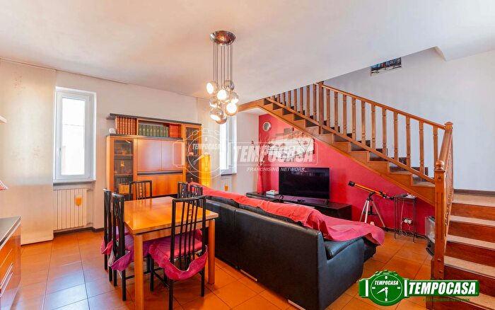 Appartamento trilocale in vendita in Via Varese da Rosate, Corbetta