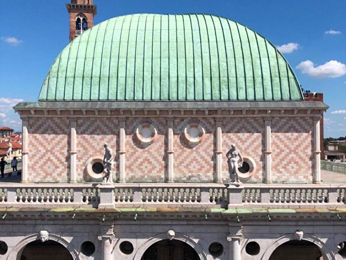 Appartamento bilocale in affitto in Contrà Muscheria, Centro Storico, Vicenza