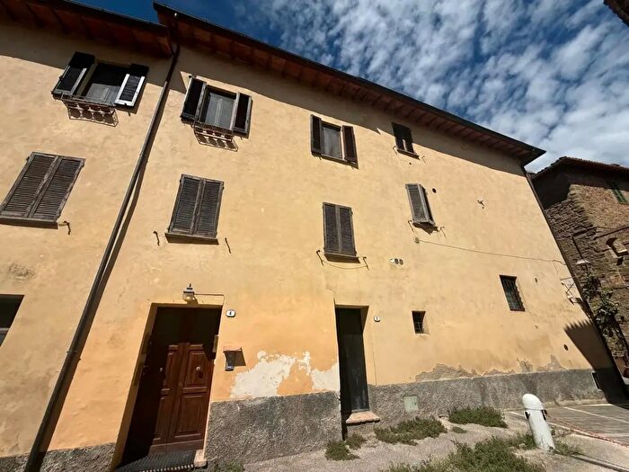 Appartamento trilocale in vendita in Via della Rocchetta, Bettona