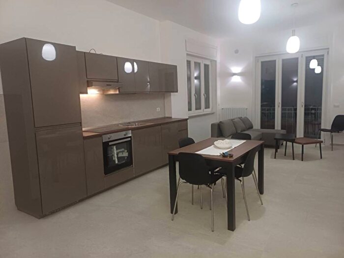 Appartamento trilocale in affitto in Via Rocco Galdieri, Pastena Pastena Alta, Salerno