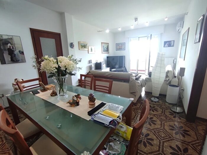 Appartamento quadrilocale in vendita in Via XXV Aprile, Ameglia