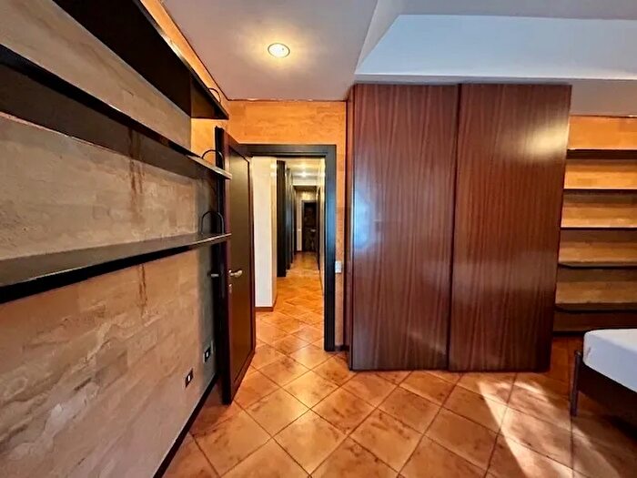 Appartamento con 5 locali in vendita in Viale Ceccarini, Riccione