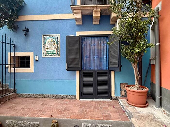 Casa bilocale in affitto in Via Monte Vergine, Centro Storico, Catania