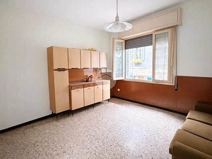 Casa quadrilocale in vendita in Via Contrizio, Bienno