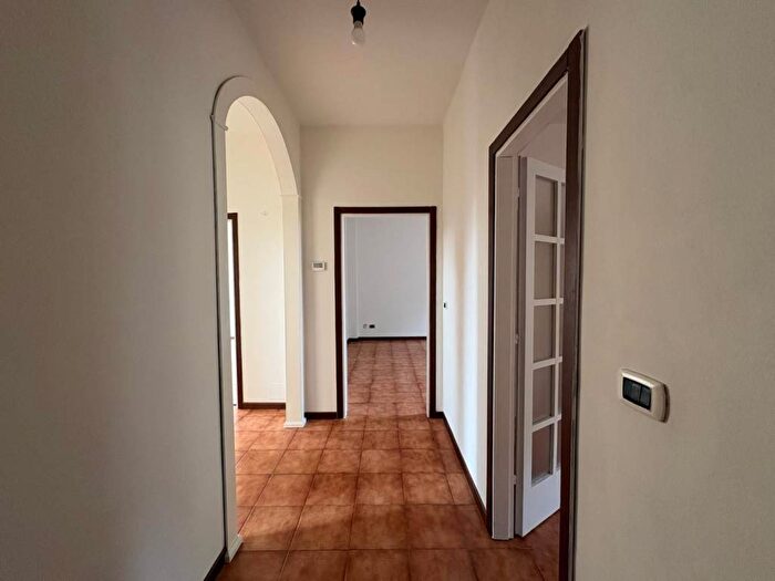 Appartamento trilocale in affitto in Via Giuseppe Verdi, Centro, Dalmine